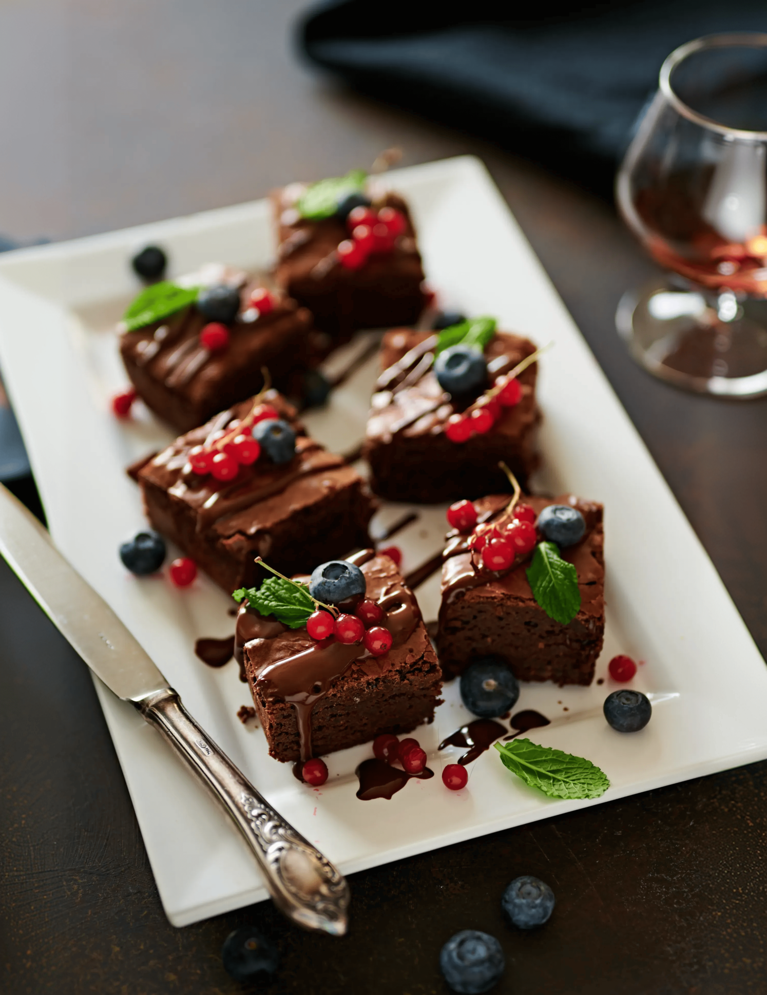 Brownie fondente e frutti rossi